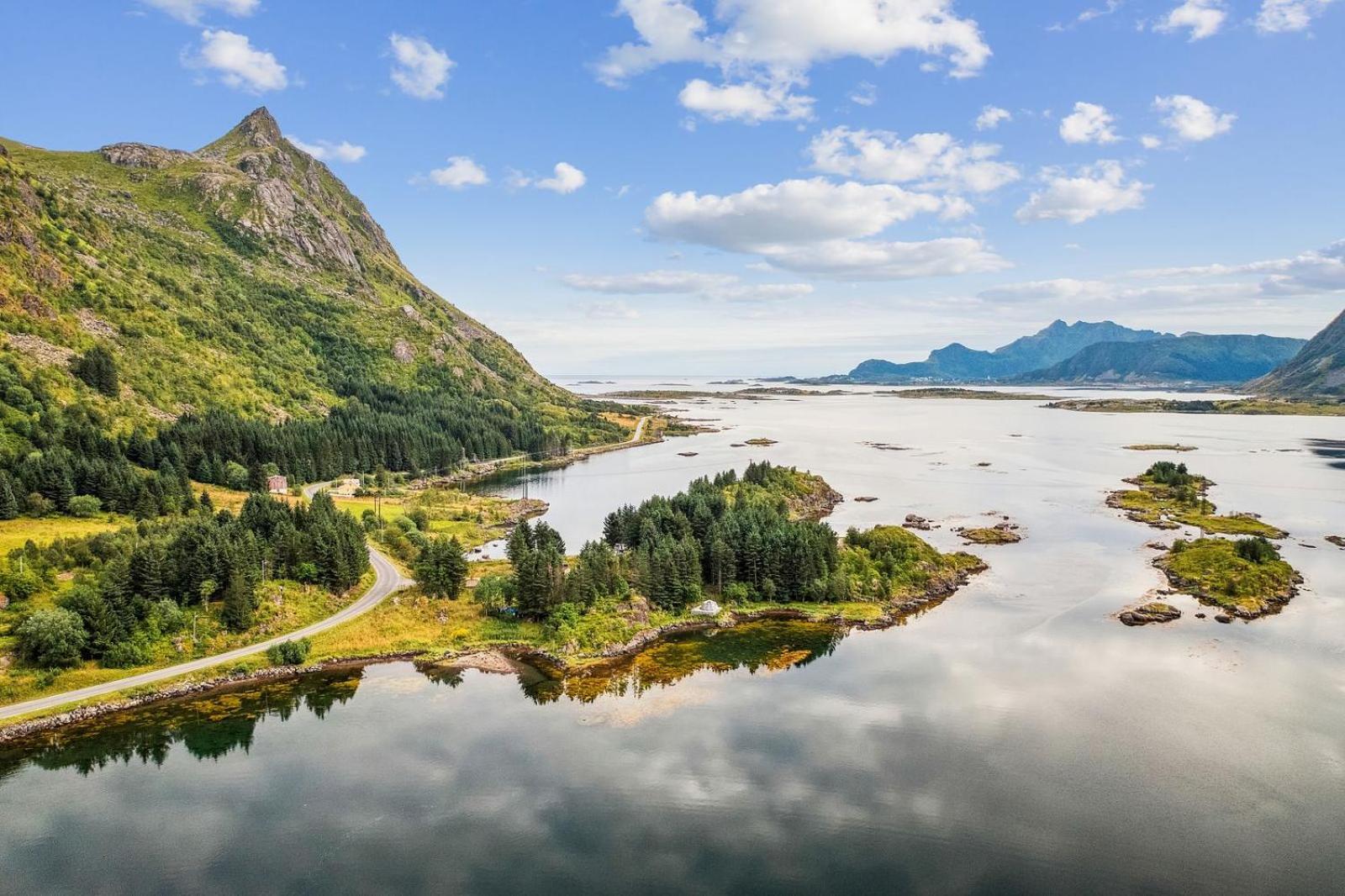 Flo Lofoten Nature Escape Valberg Exterior photo